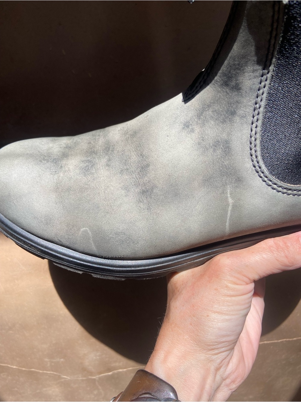 Blundstone Men’s 8.5 Chelsea Boots in Grey, Rustic Black with Black Elastic - Picture 5 of 12